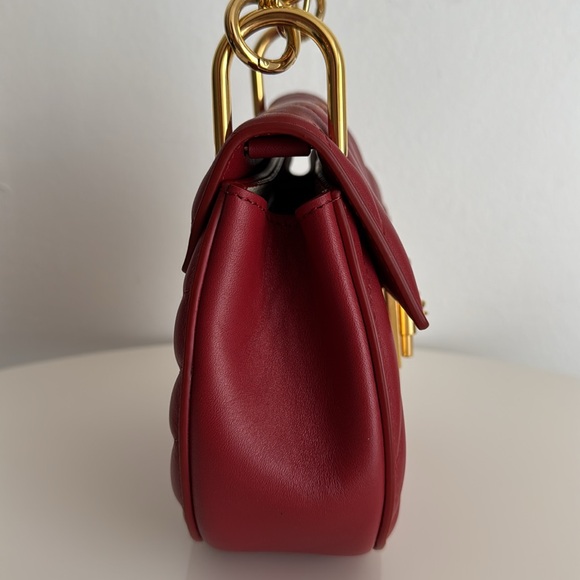 CHLOE *NEW* Drew Red Bag with Gold hardware & Dust Cover in Excellent Condition - Picture 7 of 17